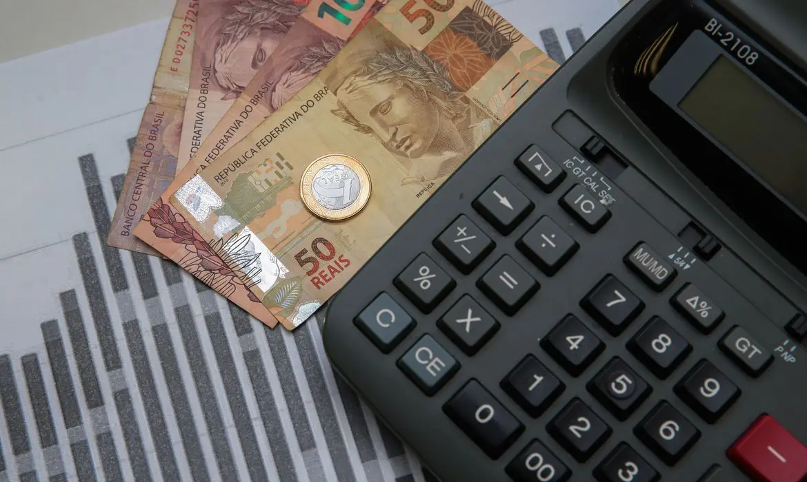 Inflação, Juros e Crescimento: O Que Esperar da Economia Brasileira em 2024